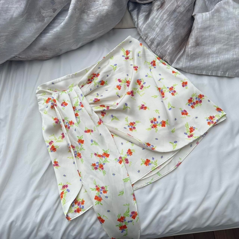 Zara | Floral Wrap Skirt - Picture 1 of 4
